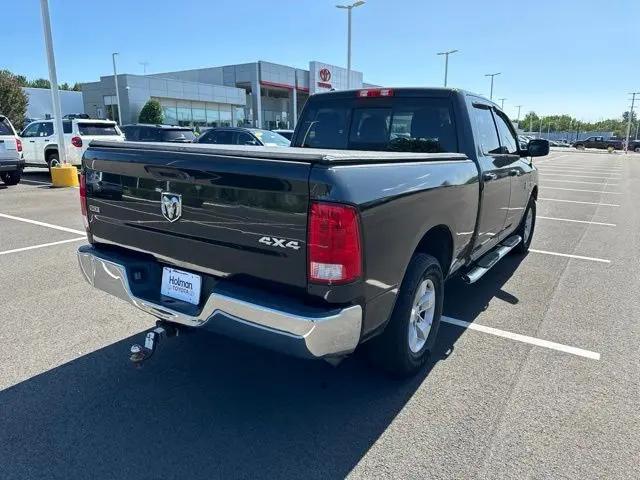 2017 Ram 1500 SLT Crew Cab 4x4 64 Box