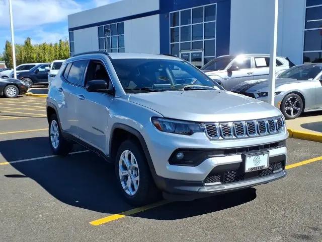 2024 Jeep Compass Latitude 4x4 for sale in Springfield, IL