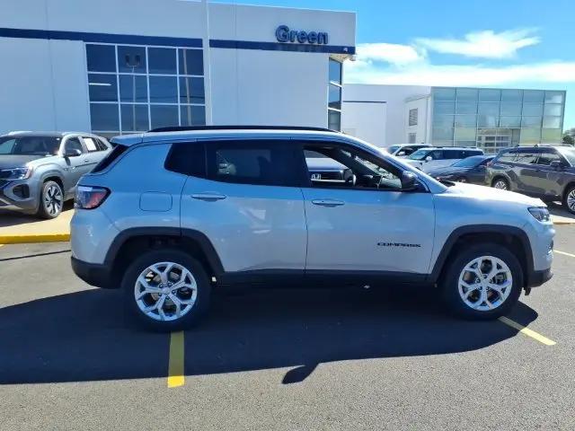 2024 Jeep Compass Latitude 4x4