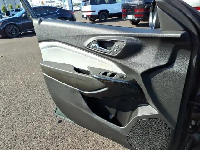 2025 Chevrolet Trax FWD LT