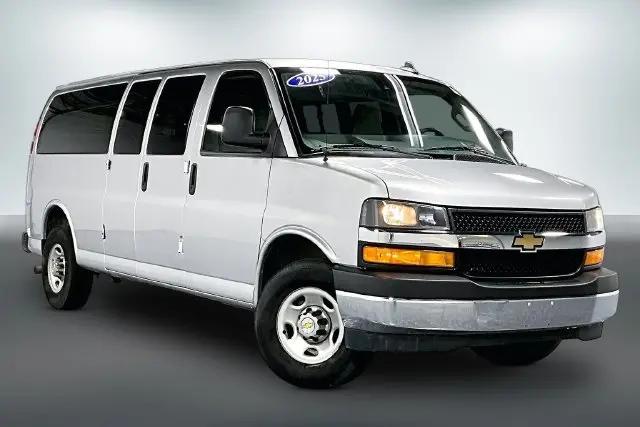 2025 Chevrolet Express Passenger RWD 3500 Extended Wheelbase LT for sale in Auburn, IN