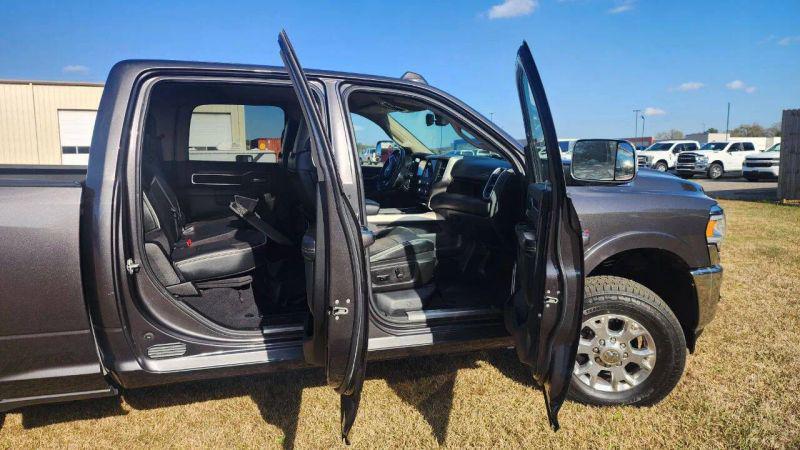 2021 Jeep Ram 2500 Laramie Crew Cab 4x4 64 Box