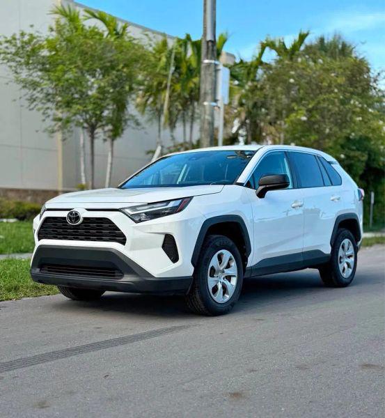 2021 Toyota RAV4 LE for sale in Lake Wales, FL