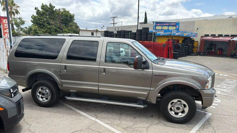 2005 Ford Excursion Limited