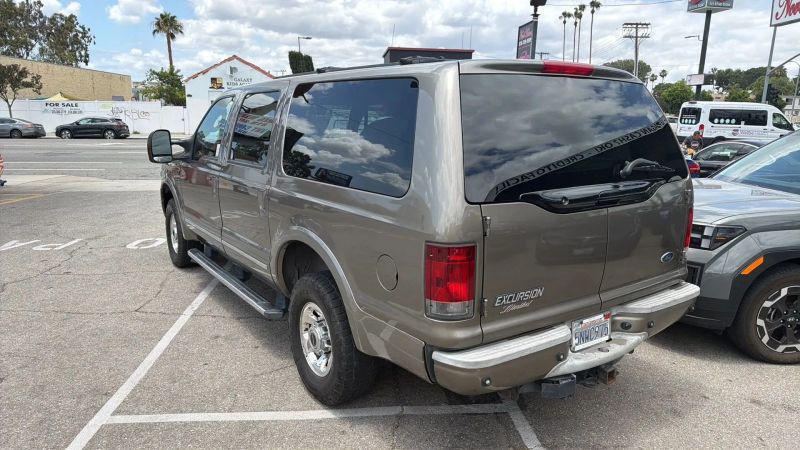 2005 Ford Excursion Limited