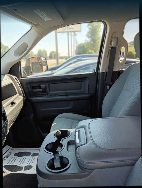 2019 Ram 1500 Classic Express Quad Cab 4x4 64 Box