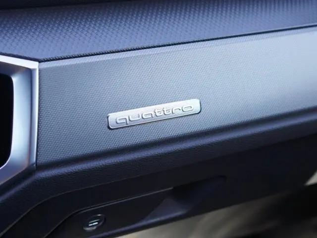 2022 Audi Q3 Premium Plus 45 TFSI S line quattro Tiptronic