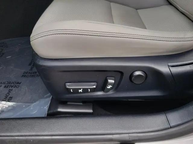 2016 Lexus IS 200t IS 200t