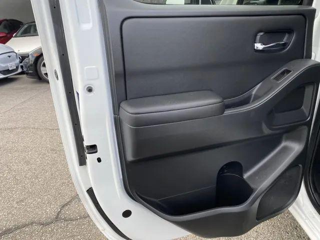 2023 Nissan Frontier Crew Cab SV 4x2