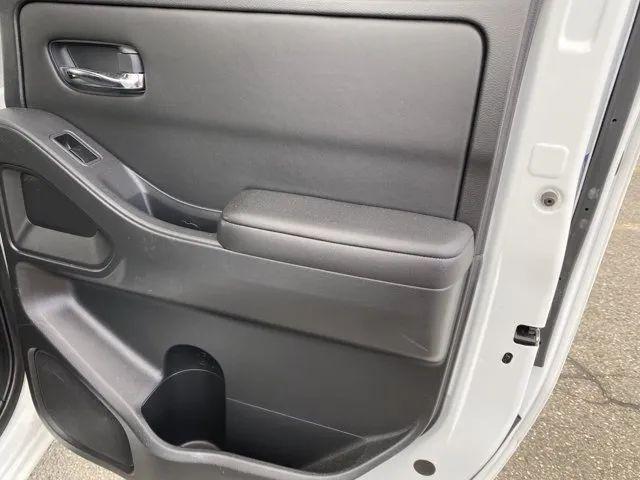 2023 Nissan Frontier Crew Cab SV 4x2