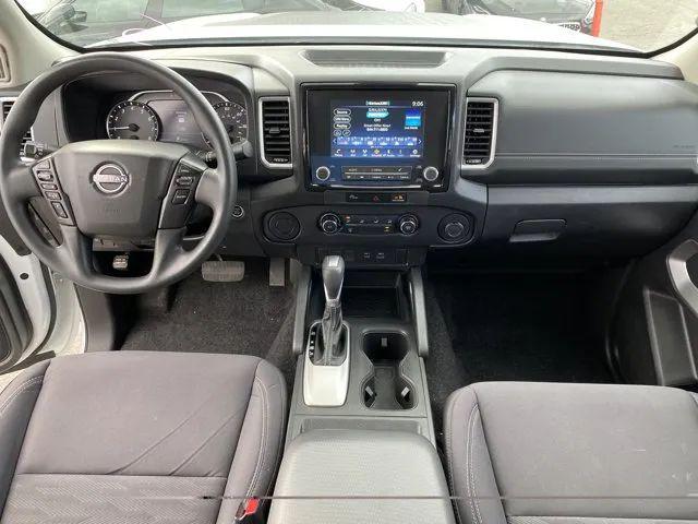 2023 Nissan Frontier Crew Cab SV 4x2
