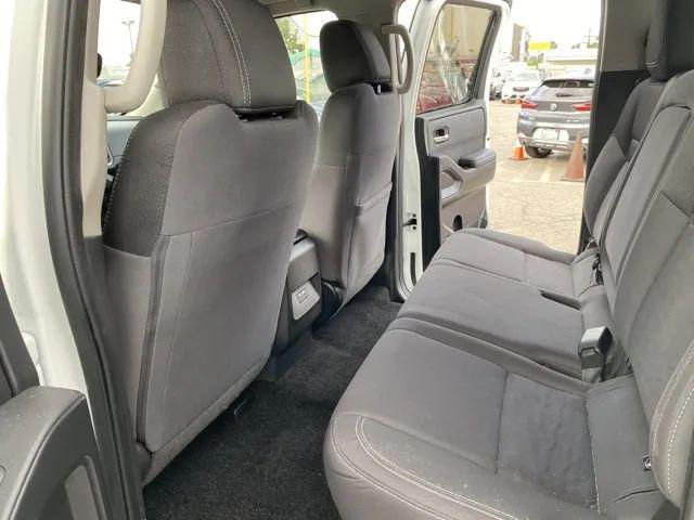 2023 Nissan Frontier Crew Cab SV 4x2