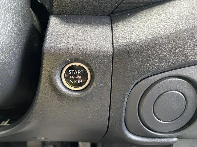 2023 Nissan Frontier Crew Cab SV 4x2