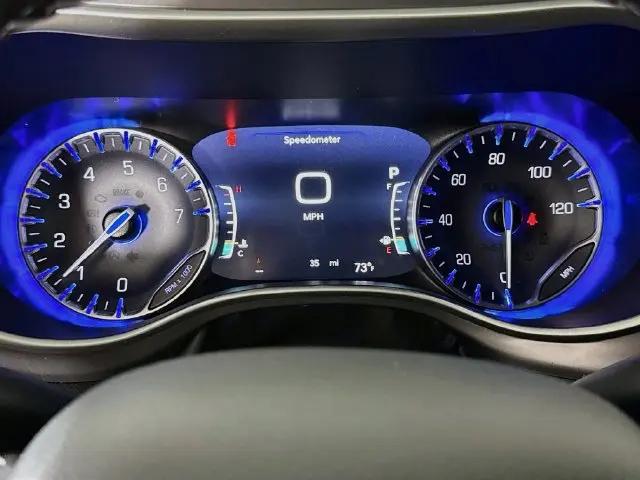 2027 Chrysler Pacifica Select AWD