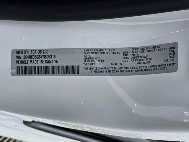 2027 Chrysler Pacifica Select AWD