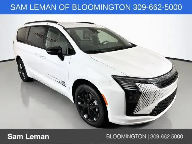 2027 Chrysler Pacifica Select AWD for sale in Bloomington, IL
