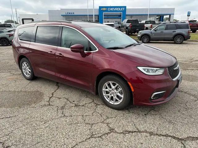 2022 Chrysler Pacifica Touring L for sale in Bloomington, IL