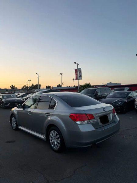 2011 Subaru Legacy 2.5i