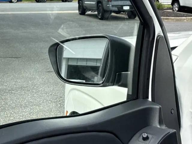 2027 Nissan Frontier SV