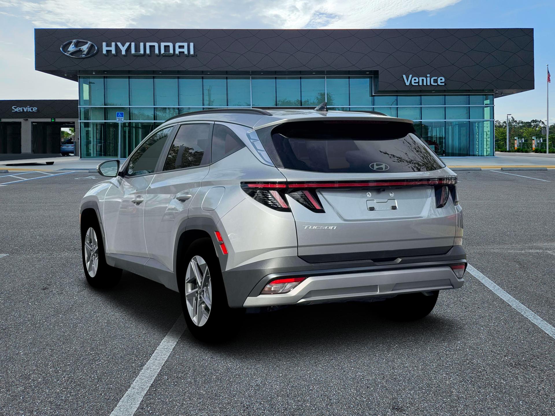 2026 Hyundai TUCSON SEL Premium FWD - Image 5