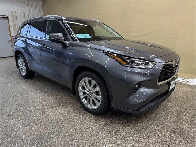 2021 Toyota Highlander Limited for sale in Dell Rapids, SD