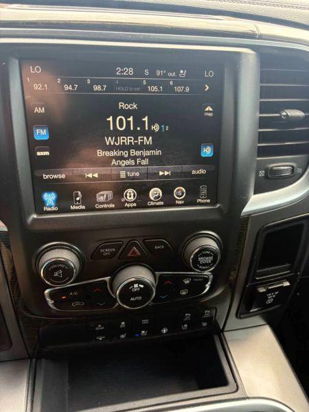 2017 Ram 1500 Limited Crew Cab 4x2 57 Box