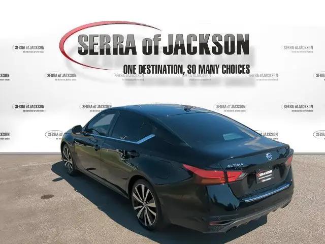 2021 Nissan Altima SR FWD