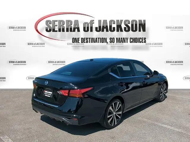 2021 Nissan Altima SR FWD