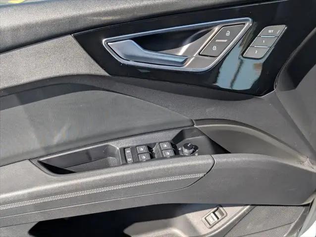 2023 Audi e-tron Premium Plus 40 RWD