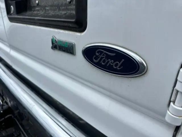 2013 Ford E-350 Super Duty XLT