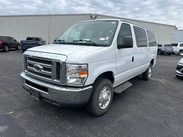 2013 Ford E-350 Super Duty XLT