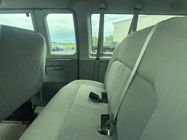 2013 Ford E-350 Super Duty XLT
