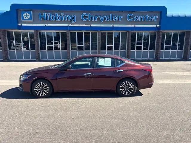 2025 Nissan Altima SV FWD for sale in Hibbing, MN