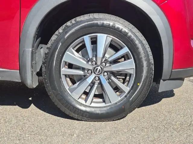 2023 Nissan Pathfinder SL 4WD