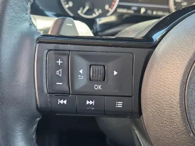 2023 Nissan Pathfinder SL 4WD