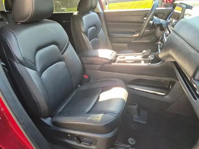 2023 Nissan Pathfinder SL 4WD