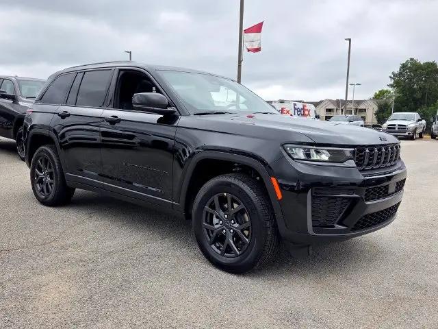 2027 Jeep Grand Cherokee Laredo Altitude for sale in Warner Robins, GA