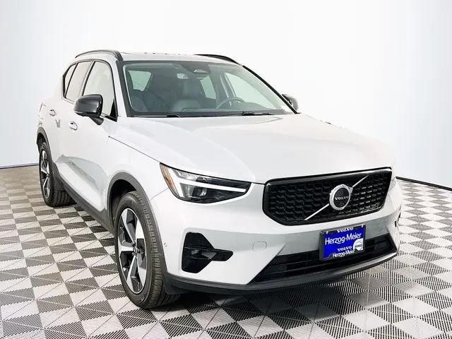 2026 Volvo XC40 Plus, B5 AWD Gas mild hybrid, Dark for sale in Beaverton, OR