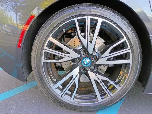 2015 BMW i8 Coupe