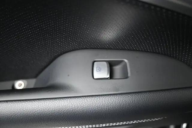 2026 Genesis G70 2.5T RWD Prestige