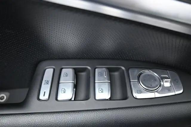 2026 Genesis G70 2.5T RWD Prestige