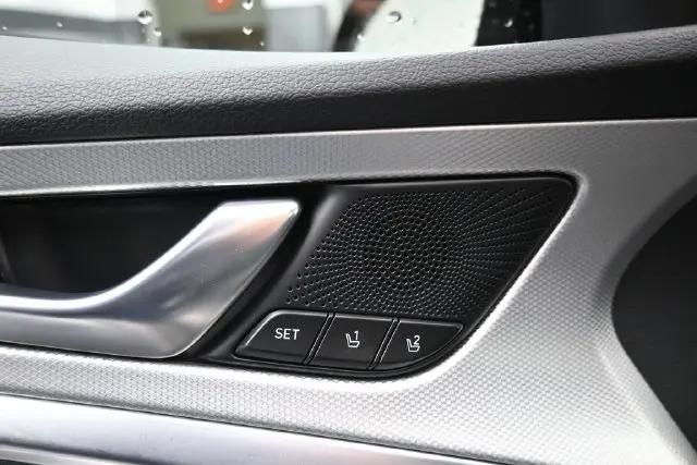 2026 Genesis G70 2.5T RWD Prestige