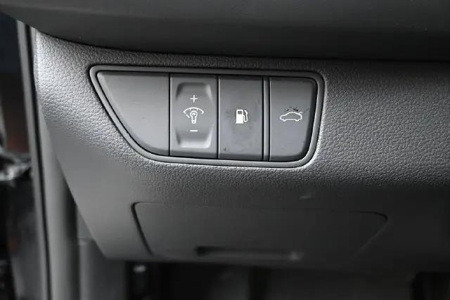 2026 Genesis G70 2.5T RWD Prestige