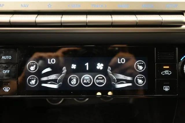 2026 Genesis G70 2.5T RWD Prestige