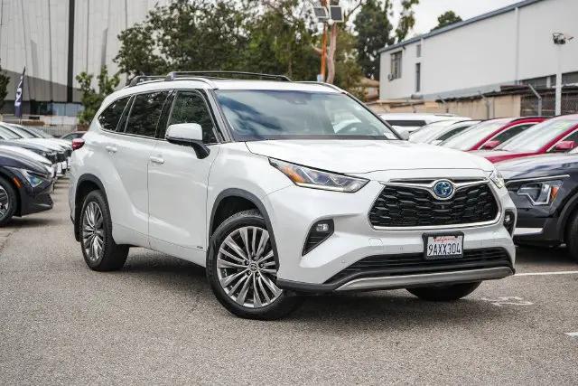 2022 Toyota Highlander Hybrid Platinum for sale in Glendale, CA