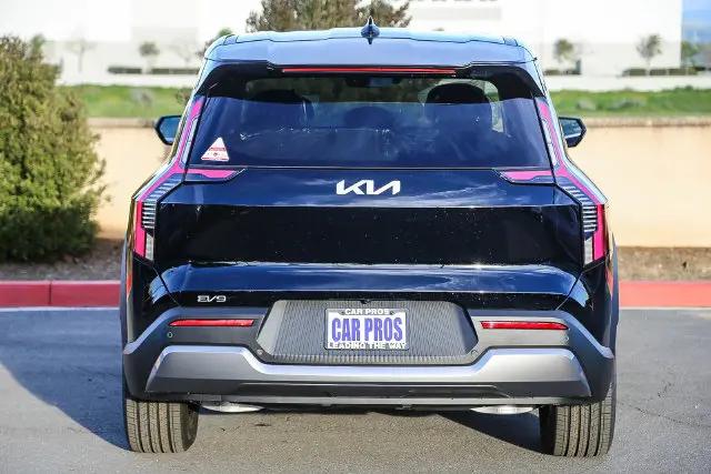 2026 Kia EV9 Light Long Range