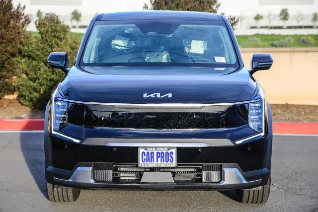 2026 Kia EV9 Light Long Range