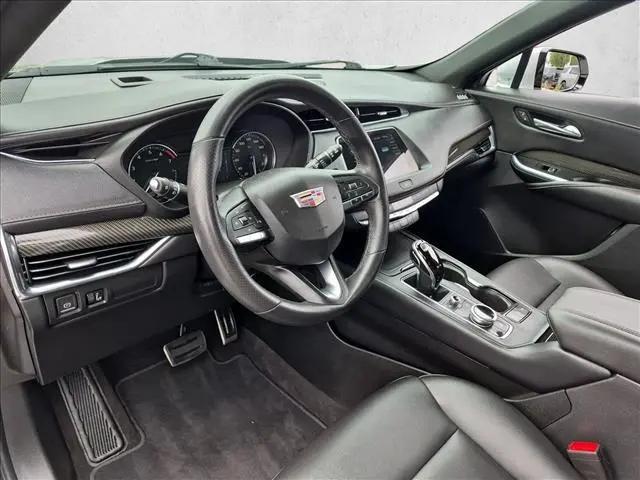 2022 Cadillac XT4 FWD Sport