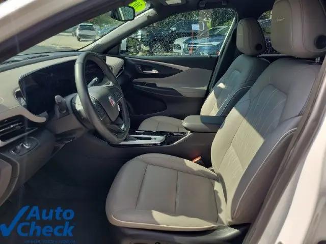 2024 Buick NV Avenir FWD