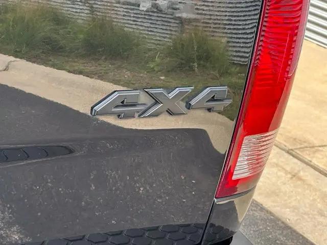2019 Ram 1500 Classic Express Quad Cab 4x4 64 Box